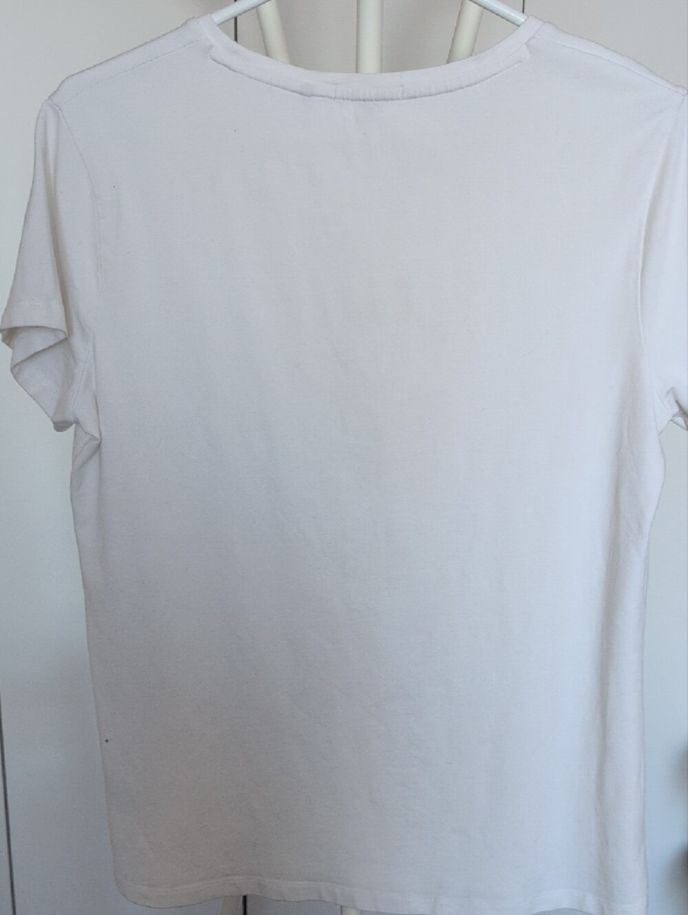 Barbour White Tee with Multicolor Beach Seagull Graphic - Picture 5 of 8